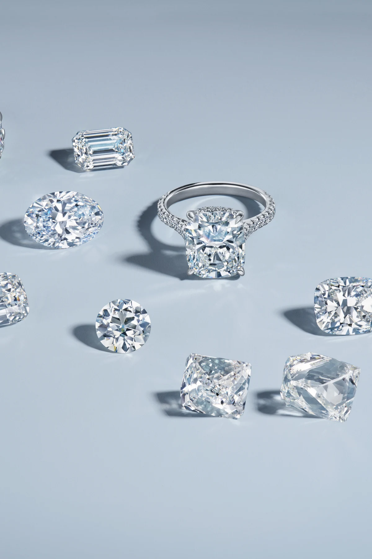 Diamond rings and loose diamonds in several classic cuts